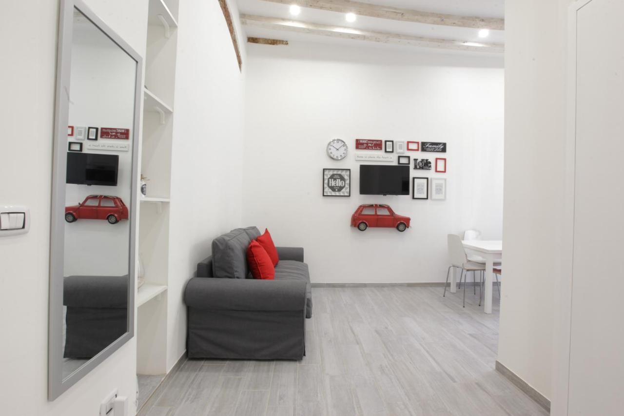Amazing Apartment In City Center With Balcony Milano Exterior foto