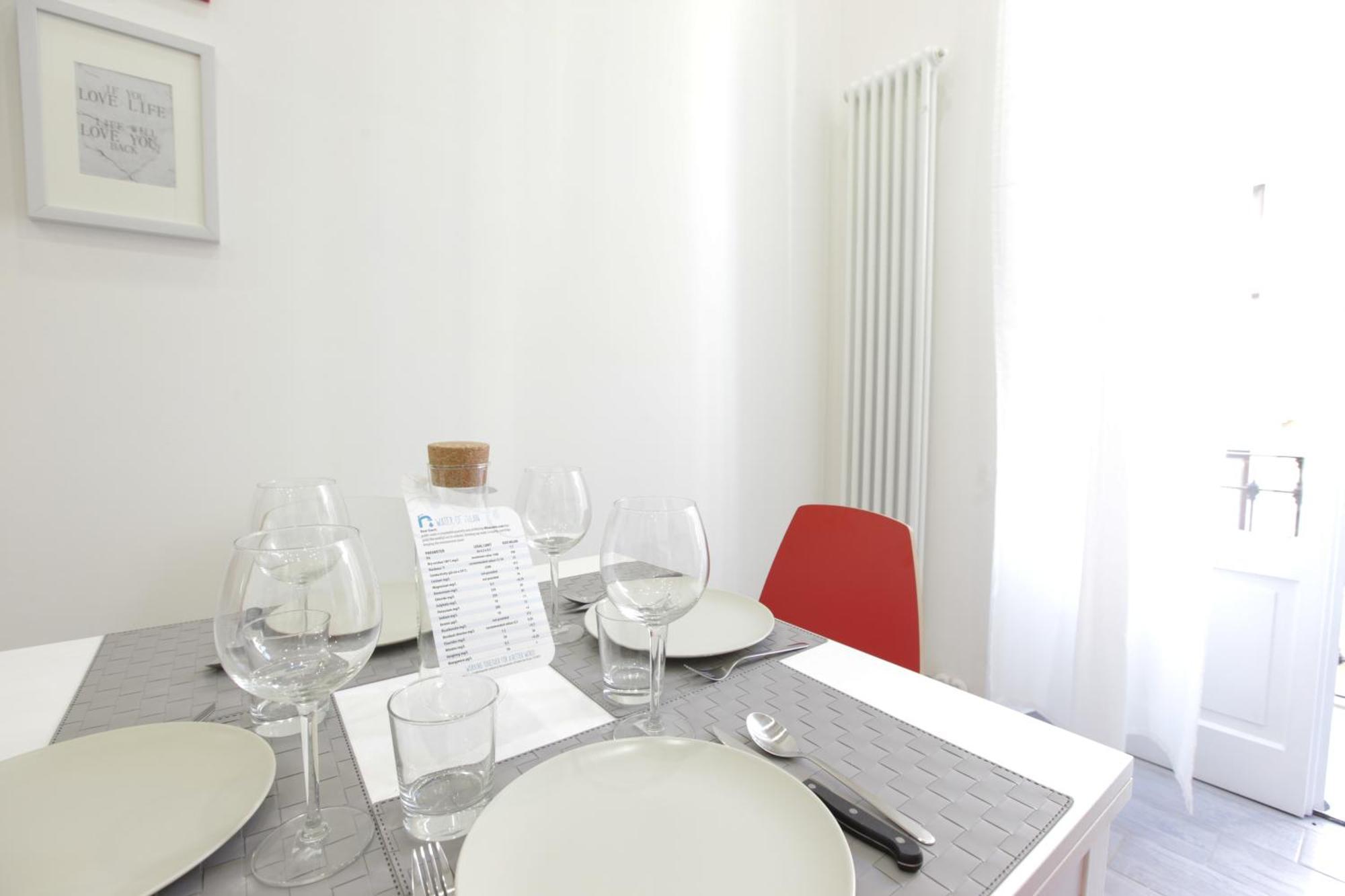 Amazing Apartment In City Center With Balcony Milano Exterior foto